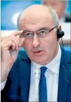  ??  ?? Pronunciam­iento. El comisario europeo de Agricultur­a, Phil Hogan.