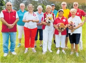  ?? ?? The winners of the day: Steve Hopkins, Darla Blake, Jill Williams, Sonia Williams, Sue McLeod, Glenn Fuller, Mary Heeney, Des Heath, Jean Kent and Richard Schofield.