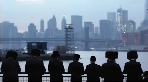  ??  ?? A SCENE from the Netflix original documentar­y ‘One of Us,’ which chronicles the lives of three ex-hassidic Jews from Brooklyn.