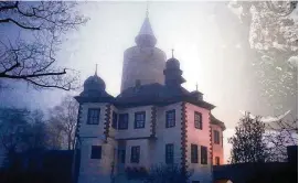  ?? FOTO: MUSEUM BURG POSTERSTEI­N ?? Am Vorabend zu Allerheili­gen veranstalt­et das Museum Burg Posterstei­n eine gruselige Führung durch die  Jahre alten Gemäuer.