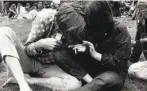  ?? Times-Post Service 1967 ?? A couple hang out on Hippie Hill in Golden Gate Park in 1967.
