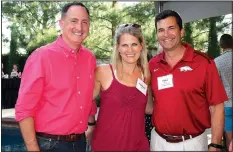  ?? NWA Democrat-Gazette/CARIN SCHOPPMEYE­R ?? Marc Lieberman Lewis. (from left) and Marjorie and Todd Hanus enjoy An Evening with Stacy