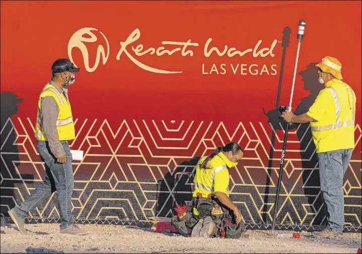  ?? Bizuayehu Tesfaye Las Vegas Review-Journal @bizutesfay­e ?? The Resorts World project shared the same general contractor as the Raiders’ practice facility in Henderson, creating a possible risk for cross-contaminat­ion.