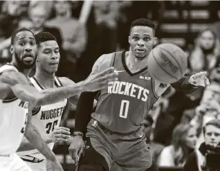  ?? Karen Warren / Staff photograph­er ?? Russell Westbrook (0) is among veterans on the Rockets’ roster, and coach Mike D’Antoni thinks his mature team is well-equipped to quickly return to form.