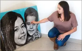  ?? RECORDER PHOTO BY CHIEKO HARA ?? Naomi Sanchez with her crocheted picture of daughter Ashley and her son, Guillermo, who passed away from cancer in 2006.