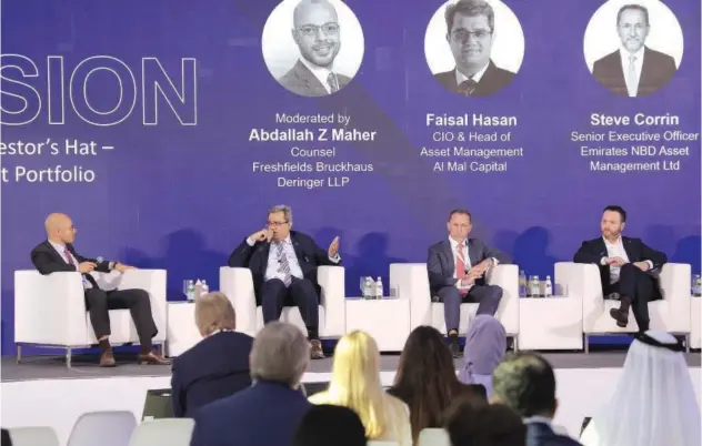  ?? ?? ↑
Panel members during the Mena IPO Summit in Dub ai.