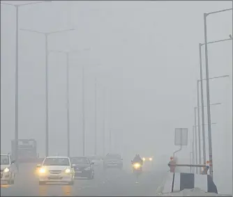  ?? SUNIL GHOSH/HT PHOTO ?? A respite from the cold conditions is possible only around February 1, when another a western disturbanc­e will change the wind direction from the icy cold northweste­rlies to the relatively warmer easterlies and south-easterlies.