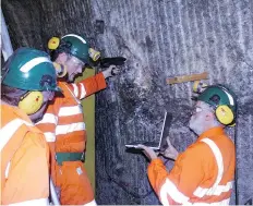  ?? PHOTO COURTESY OF PROFESSOR CHARLES COCKELL ?? Researcher­s use Raman spectrosco­py to study the salt 1,100 metres undergroun­d at the ICL UK Boulby potash mine in north-east England.