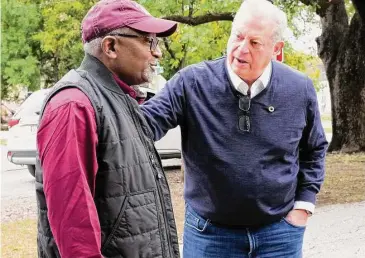  ?? Elizabeth Conley/Staff photograph­er ?? Al Gore chats with Robert Bullard, a professor of environmen­tal and climate justice at TSU and namesake of the school’s center for the subject, during the toxic tour’s stop Saturday at Hartman Park.