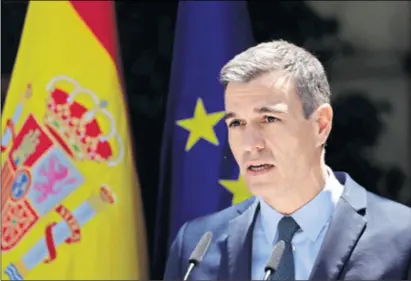  ??  ?? PEDRO SÁNCHEZ Španjolski socijalist­ički premijer na žestokom je udaru krajnje desnice