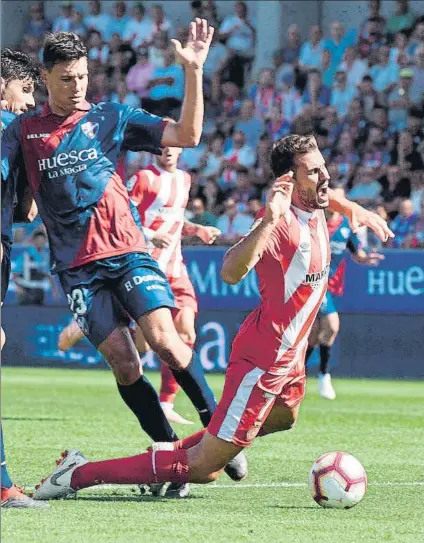  ?? FOTO: EFE ?? Stuani marcó de penalti El uruguayo fue quien lo provocó y lo ejecutó a lo Panenka