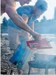  ?? Archivfoto: Annette Zoepf ?? Grillen an der Wertach ist nur an einer Stelle erlaubt.