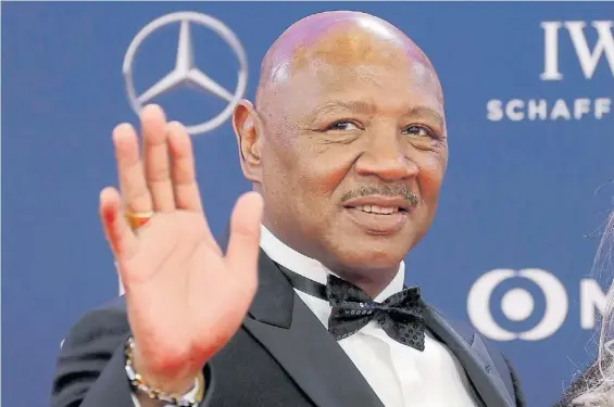  ?? REUTERS ?? “Maravilla”. Marvin Hagler saluda en la entrega de los Premios Laureus. “Monzón y yo les ganamos a los mejores de nuestro tiempo”, dice.