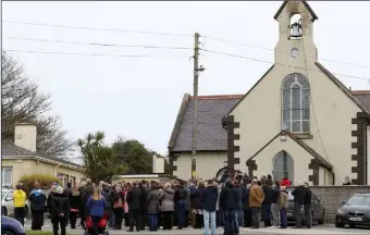  ??  ?? The funeral of Ollie Dempsey in Monamolin last Friday.