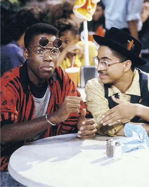  ?? PHOTOS: NBC ?? Kadeem Hardison, left, and Darryl M. Bell in A Different World, which ended its original run 25 years ago this week.