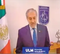  ??  ?? El re ctor de esta universida­d, deseó la mejor de las suertes a los graduados.