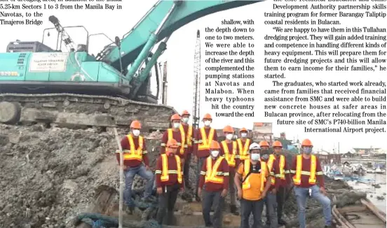  ?? PHOTOGRAPH COURTESY OF SMC ?? shallow, with the depth down to one to two meters. We were able to increase the depth of the river and this complement­ed the pumping stations at Navotas and Malabon. When heavy typhoons hit the country
toward the end
SMC is already extending the total reach of its P1-billion Tullahan-Tinajeros River System cleanup to 11.5 kilometers further to complement ongoing flood mitigation measures.