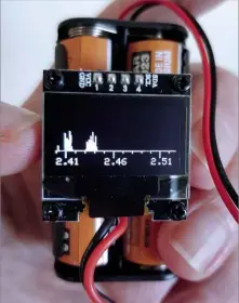  ??  ?? BELOW The tiny Lantian module shows a real-time display of activity in the 2.4GHz band