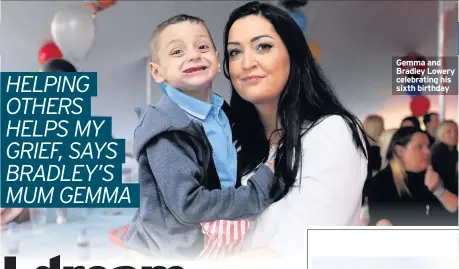  ??  ?? Gemma and Bradley Lowery celebratin­g his sixth birthday