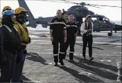  ?? ?? Emmanuel Macron s’est rendu hier après-midi à bord du porte-avions Charles-De-Gaulle.