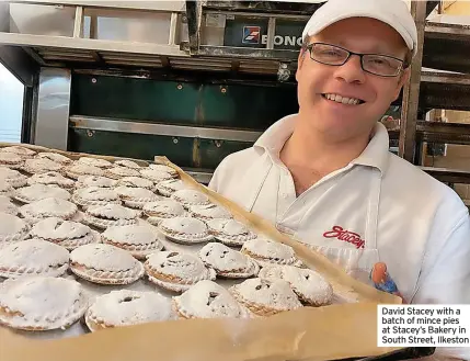  ?? ?? David Stacey with a batch of mince pies at Stacey’s Bakery in South Street, Ilkeston