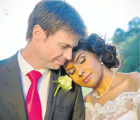  ?? Pictures: MATT NIXON-JAMES ?? BLISSFUL: Bruce and Natalie knew they were in the right place when they tied the knot