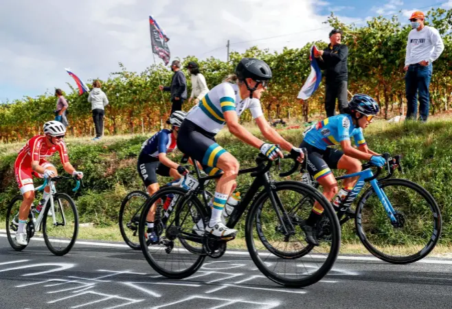  ?? ?? Neylan in the green and gold at the 2020 Worlds road race in Imola