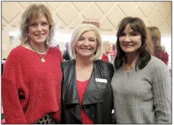  ??  ?? Lisa Warren, Kristi Barton and Tami McConnell