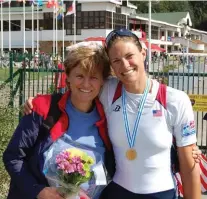  ??  ?? Médaille. Avec sa fille, championne olympique d’aviron.