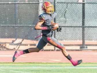  ?? Doug Stringer / MaxPreps 2018 ?? MenloAther­ton's Troy Franklin is ranked the No. 2 junior recruit in the state by 247 Sports.