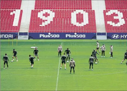  ?? FOTO: EFE ?? El Atlético de Madrid, preparando el partido del próximo lunes ante el Celta de Vigo