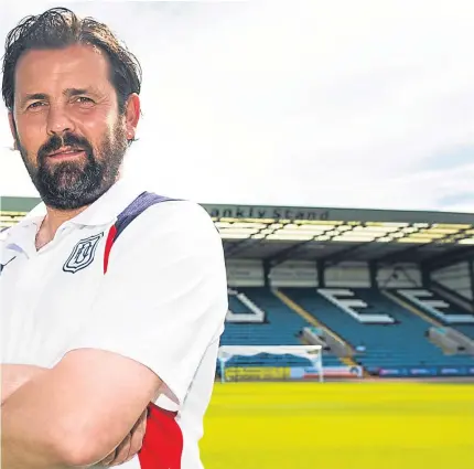  ?? Picture: SNS. ?? Paul Hartley: philosophi­cal over the Hemmings sale and Greg Stewart’s future.
