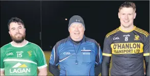  ?? ?? Glanworth captain Scott Sheehan with referee Michael Sheehan and Clyda Rovers’ captain, William Cronin, before the division 2 football league encounter last week.