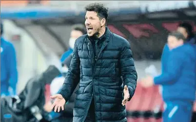  ?? DANIEL MIHAILESCU / AFP ?? Diego Simeone, el pasado miércoles en Bucarest, durante el Atlético-chelsea de la Champions