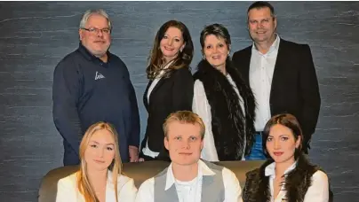  ?? Foto: Philip McClenagha­n, GEBA ?? Das Team von GEBA freut sich über das 25 jährige Bestehen der Firma (stehend von links): Jörn Richnow, Jeanette Beyer, die Inhaber Brigitte und Gerhard Kammerer sowie (sitzend von links) Jasmin Fälschle, Timo Kammerer und Martina Moser.