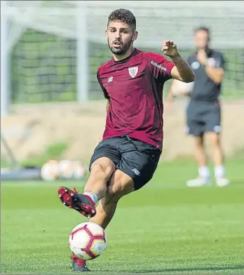  ?? FOTO: JUAN ECHEVERRÍA ?? En crecimient­o Peru Nolaskoain ha convencido a Berizzo durante la pretempora­da