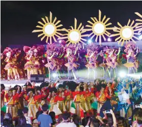  ?? SUNSTAR FOTO / ALLAN CUIZON ?? BROOM, BROOM. The 7th Silhig Festival contingent­s perform.