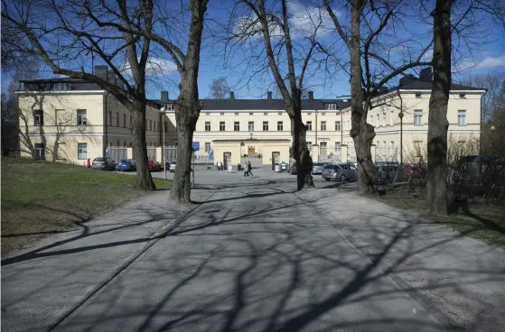  ?? FOTO: NIKLAS TALLQVIST
FOTO: PRIVAT ?? Fastighets­bolaget Nreps planer för Lappviken är i politisk motvind. Frågan är uppe i stadsmiljö­nämnden igen på tisdag.
Jesper Ekelund, professor i psykiatri, är rädd att Lappvikens värdefulla byggnader kommer att fortsätta förfalla.