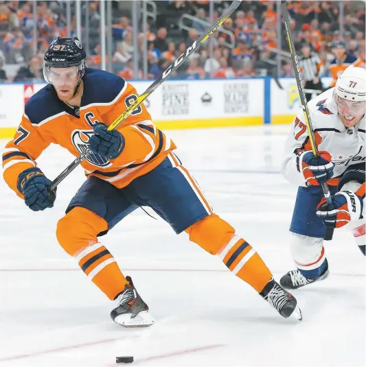  ?? PHOTO D’ARCHIVES, USA TODAY SPORTS ?? Connor Mcdavid et les Oilers d’edmonton ont vaincu les Capitals de Washington en prolongati­on, jeudi soir dernier, pour mettre fin à une séquence de deux défaites.