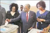  ?? AP ?? From leader to voter: Former Zimbabwean president Robert Mugabe casts his vote at a polling station in Harare on Monday.