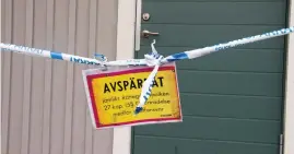  ?? Bild: Henrik Williamsso­n ?? Polis och ambulans skickades till bostadsadr­essen i Laholm på torsdagen, efter larm om ett dödsfall som inträffat i bostaden.