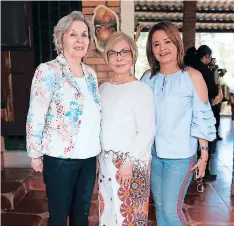  ?? FOTOS: EMILIO FLORES ?? Miriam de Azcona, Linda Discua y Miriam de Torres.