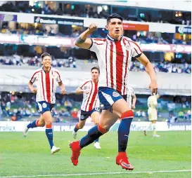  ??  ?? Alan Pulido anotó el gol de Chivas