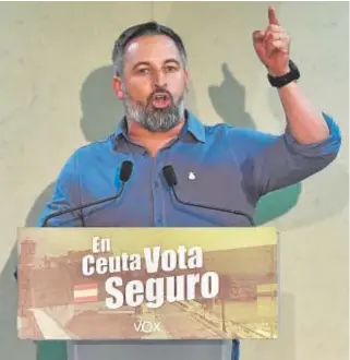  ?? ?? Santiago Abascal, anteayer, en un acto de campaña en Ceuta // EP