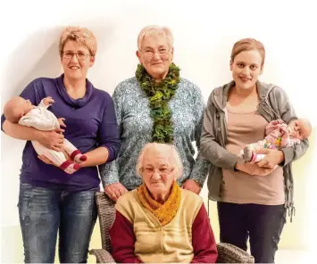  ?? Bild: Jonathan Keller ?? Fünf Generation­en auf einem Bild: von den zwei Monate alten Zwillingen bis zur 90 jährigen Ur Ur Oma.