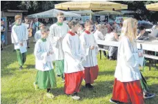  ?? FOTO: KURT ZIEGER ?? Ministrant­en eröffnen den KLJB-Gottesdien­st.