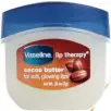  ??  ?? Lèvres velours Lip Therapy au beurre de cacao, Vaseline.