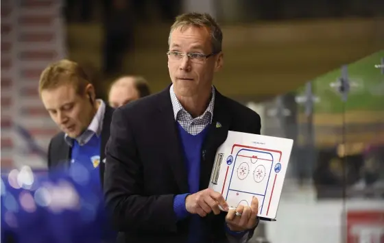  ?? FOTO: PASI MENNANDER/LEIJONAT.FI ?? Finlands chefsträna­re Pasi Mustonen tycker att det ryska agerandet är skamligt.