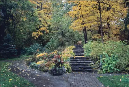  ?? BOB TYMCZYSZYN THE ST. CATHARINES STANDARD ?? The Jolly Cut, a rustic pathway located at the foot of Robinson Street near the Skylon in Niagara Falls. The pathway leads to Queen Victoria Park.