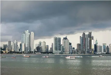  ?? Foto: Imago ?? Blick vom Meer auf Panama City. Nach den Medien nehmen sich nun auch Wissenscha­ftler den Enthüllung­en aus diversen Steueroase­n an. In einem ersten Paper untersucht­en drei Ökonomen, darunter der renommiert­e Forscher Gabriel Zucman, wie Bürger in...